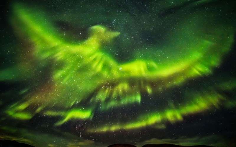 Giant Phoenix Captured in Stunning Aurora Borealis Iceland Show